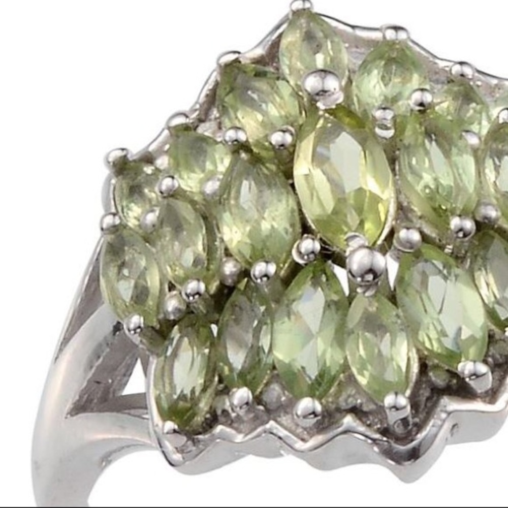 Peridot Ring - Picture 2 of 2